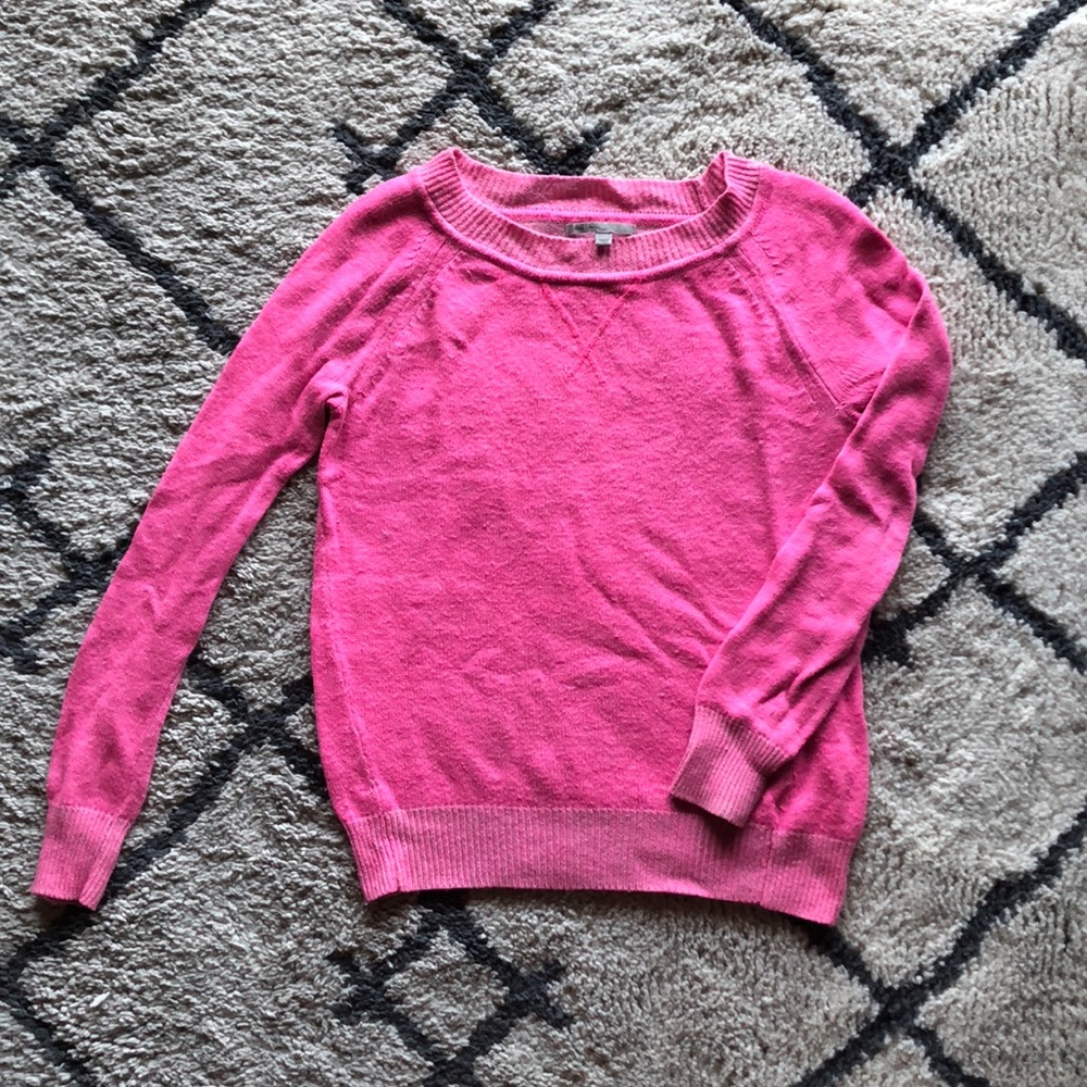 Bright pink Gap sweater 💖💖